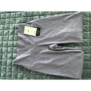 Small Nike Zenvy Women's High Rise Biker Shorts - Dri-FIT, New With Tags